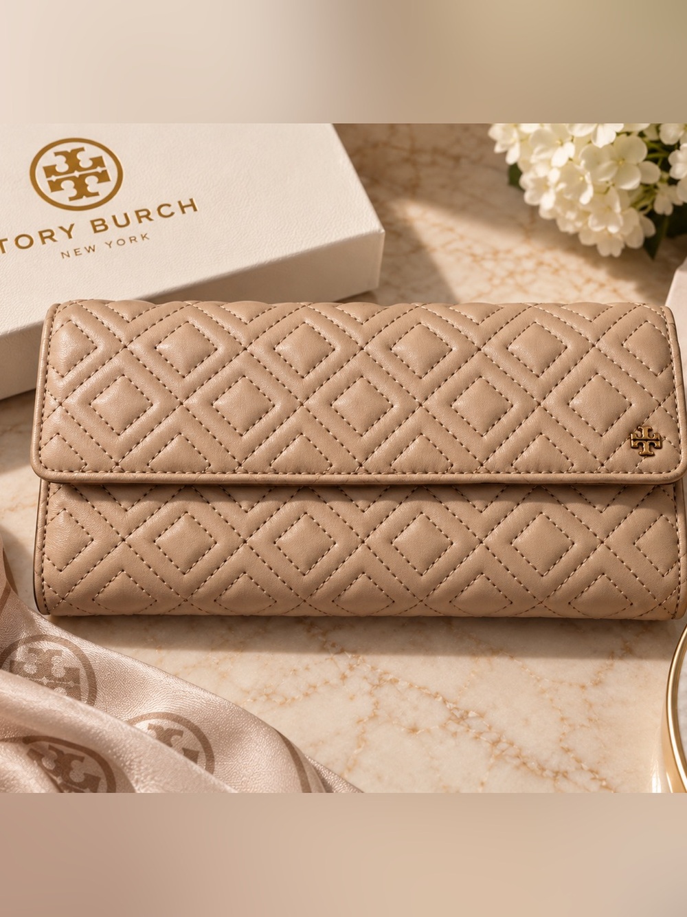 Tory Burch Fleming Quilted Leather Continental Wallet Beige